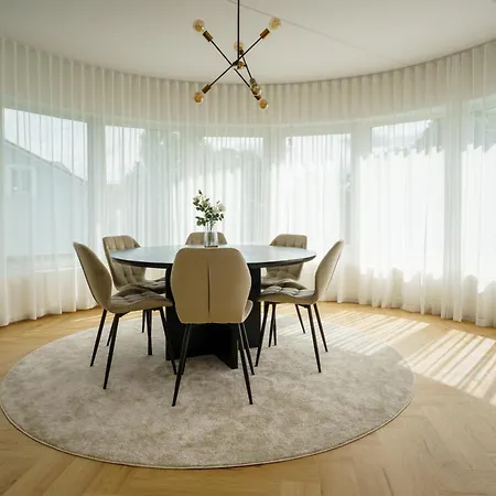 Stylish Veerenni Apartment With Panoramic Windows