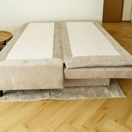 Stylish Veerenni Apartment With Panoramic Windows Apartman Tallinn